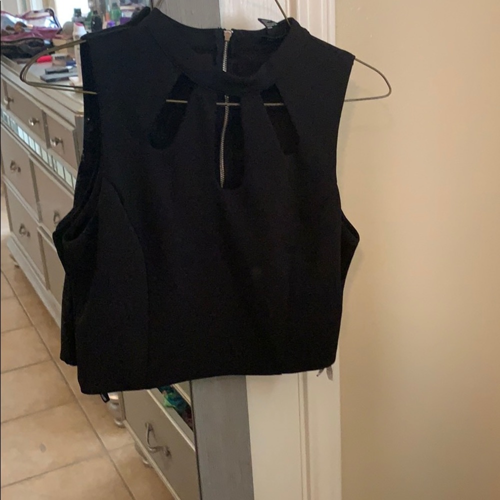 Black crop top